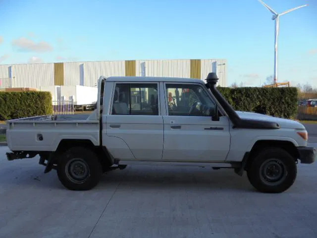 Toyota Land Cruiser HZJ79L DKMRS 4X4 DOUBLE CAB PICKUP ONLY EXPORT OUT THE EU - Αυτοκίνητο: φωτογραφία 4 Toyota Land Cruiser HZJ79L DKMRS 4X4 DOUBLE CAB PICKUP ONLY EXPORT OUT THE EU - Αυτοκίνητο: φωτογραφία 4
