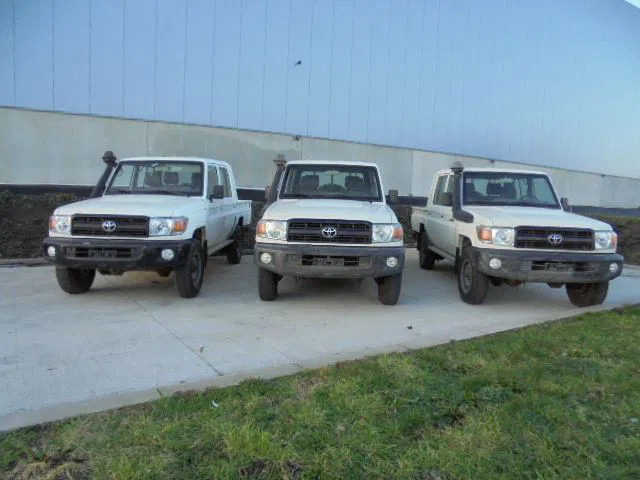 Toyota Land Cruiser HZJ79L DKMRS 4X4 DOUBLE CAB PICKUP ONLY SELL OUT THE EU - Αυτοκίνητο: φωτογραφία 2 Toyota Land Cruiser HZJ79L DKMRS 4X4 DOUBLE CAB PICKUP ONLY SELL OUT THE EU - Αυτοκίνητο: φωτογραφία 2