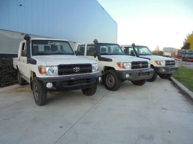 Toyota Land Cruiser HZJ79L DKMRS 4X4 DOUBLE CAB PICKUP ONLY SELL OUT THE EU - Αυτοκίνητο: φωτογραφία 4 Toyota Land Cruiser HZJ79L DKMRS 4X4 DOUBLE CAB PICKUP ONLY SELL OUT THE EU - Αυτοκίνητο: φωτογραφία 4