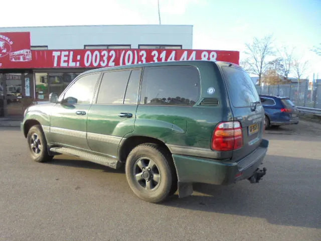 Toyota Land Cruiser - Αυτοκίνητο: φωτογραφία 5 Toyota Land Cruiser - Αυτοκίνητο: φωτογραφία 5