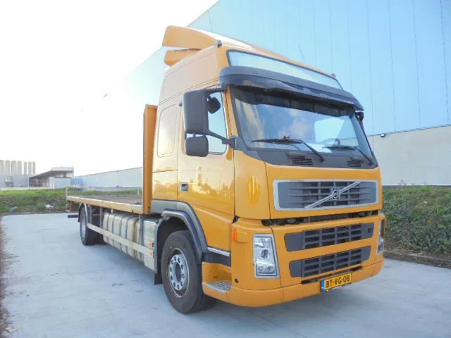 Volvo FM FM 300 LOW KM - Φορτηγό κόφα: φωτογραφία 3 Volvo FM FM 300 LOW KM - Φορτηγό κόφα: φωτογραφία 3