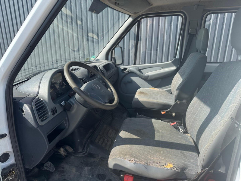 Mercedes-Benz Sprinter 311 - Επαγγελματικό αυτοκίνητο με μουσαμά: φωτογραφία 5 Mercedes-Benz Sprinter 311 - Επαγγελματικό αυτοκίνητο με μουσαμά: φωτογραφία 5