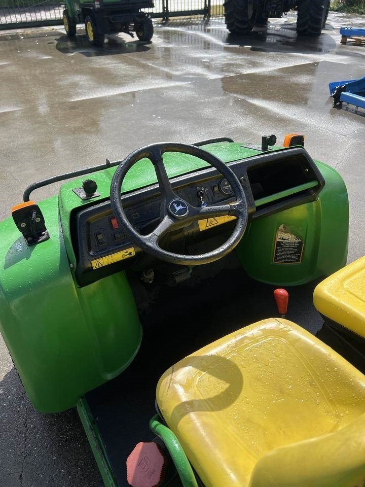 John Deere 6x4 Gator - Τετράκλινα: φωτογραφία 5 John Deere 6x4 Gator - Τετράκλινα: φωτογραφία 5