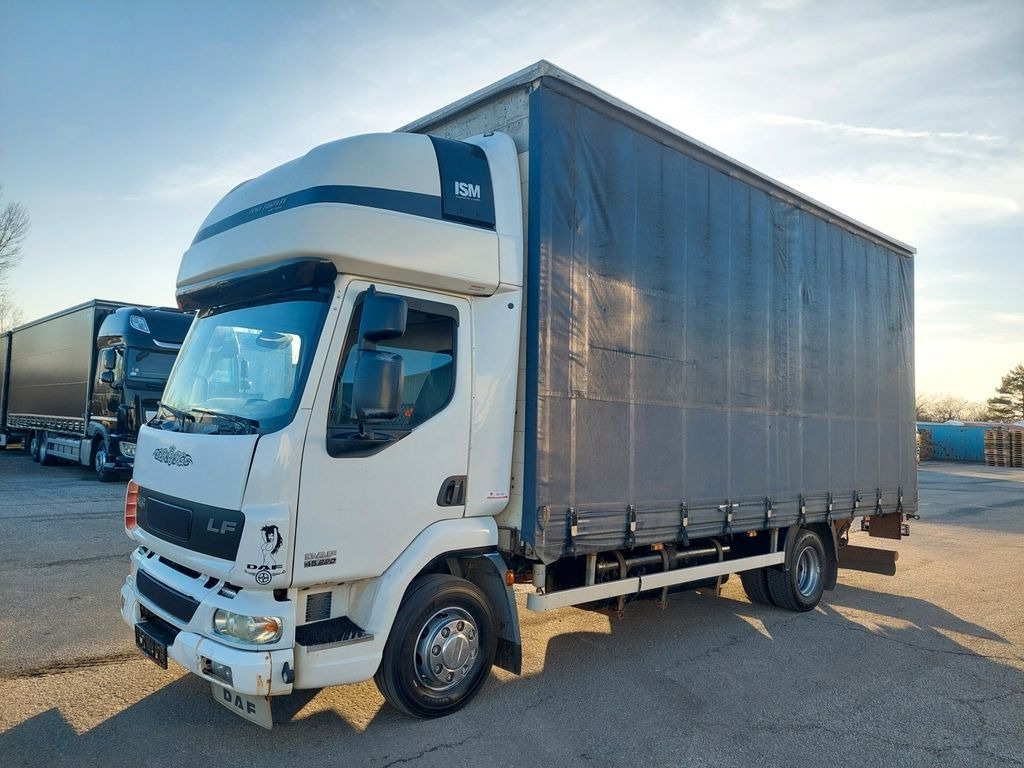 DAF FA LF 45.220 E12 4x2 DAF FA LF 45.220 E12 4x2 - Φορτηγό μουσαμάς: φωτογραφία 1 DAF FA LF 45.220 E12 4x2 DAF FA LF 45.220 E12 4x2 - Φορτηγό μουσαμάς: φωτογραφία 1