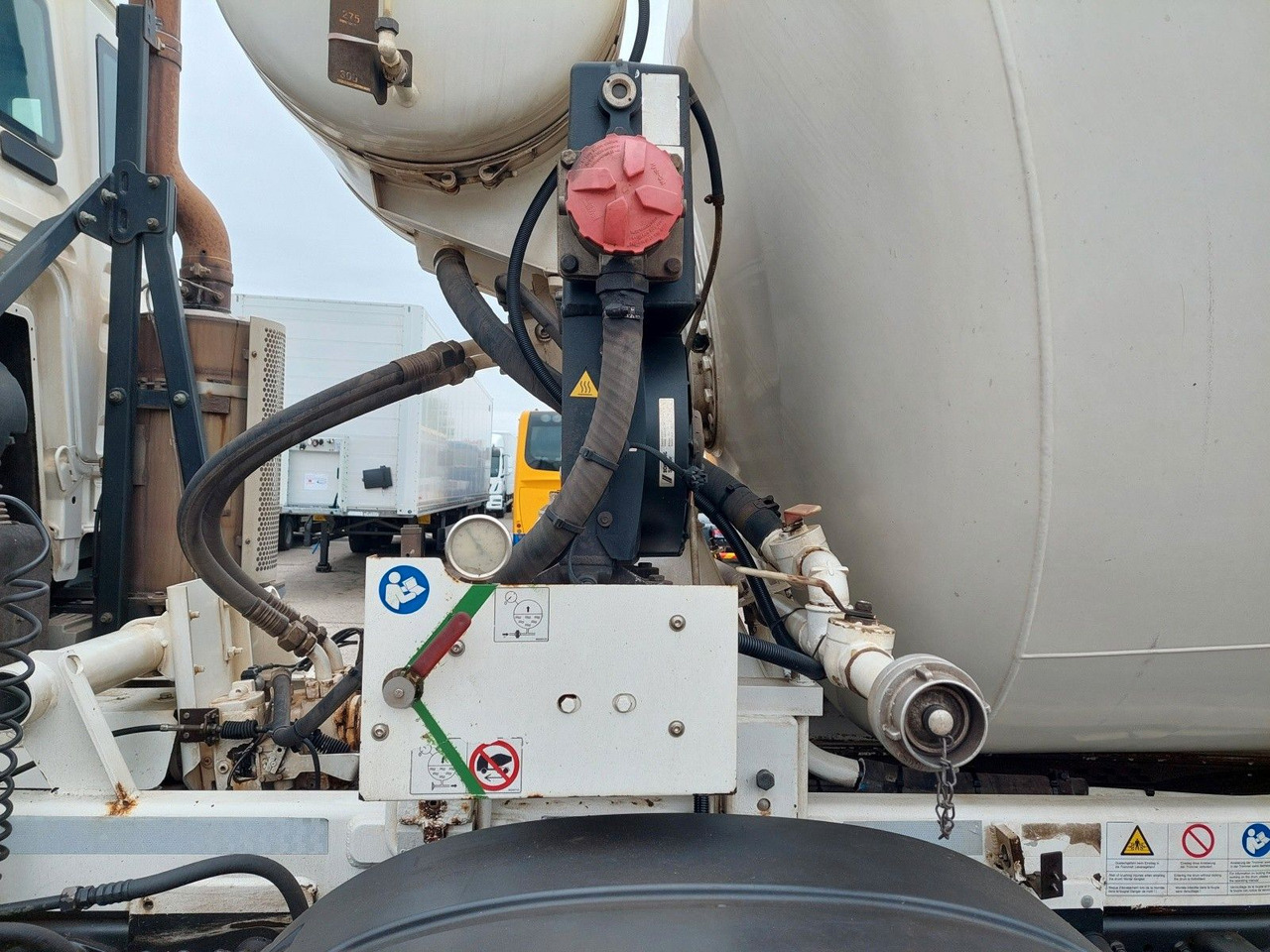 MAN TGS 32.400 8X4 BB Stetter 9 m³ - Μπετονιέρα φορτηγό: φωτογραφία 5 MAN TGS 32.400 8X4 BB Stetter 9 m³ - Μπετονιέρα φορτηγό: φωτογραφία 5