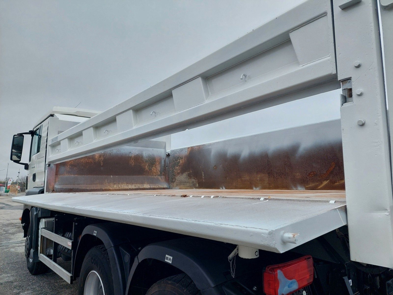 Φορτηγό ανατρεπόμενο MAN TGS 33.480 6x6 BB Bordmatik: φωτογραφία 10