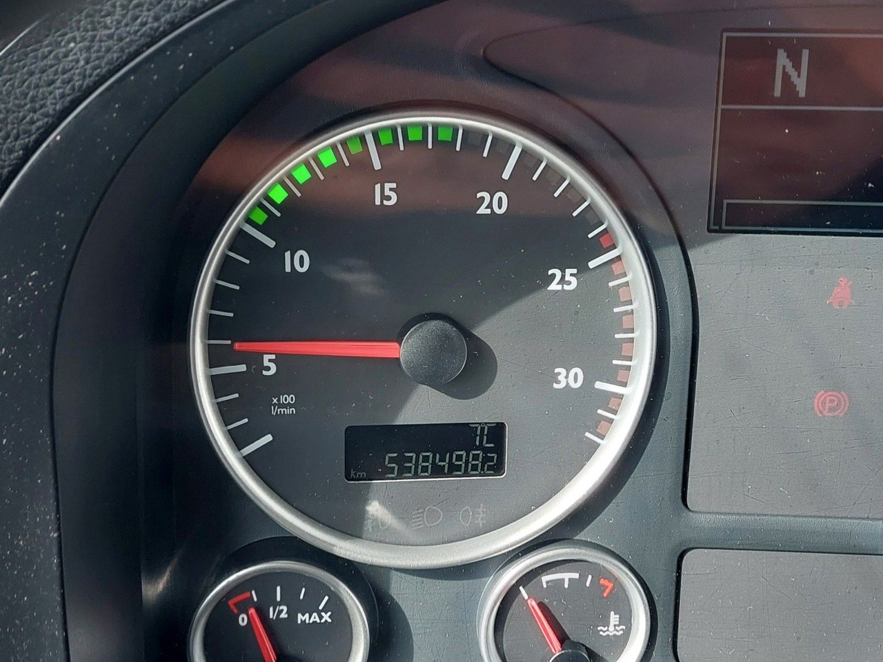 Φορτηγό ανατρεπόμενο MAN TGX 28.480 6X2 BL Liftachse: φωτογραφία 19 Φορτηγό ανατρεπόμενο MAN TGX 28.480 6X2 BL Liftachse: φωτογραφία 19