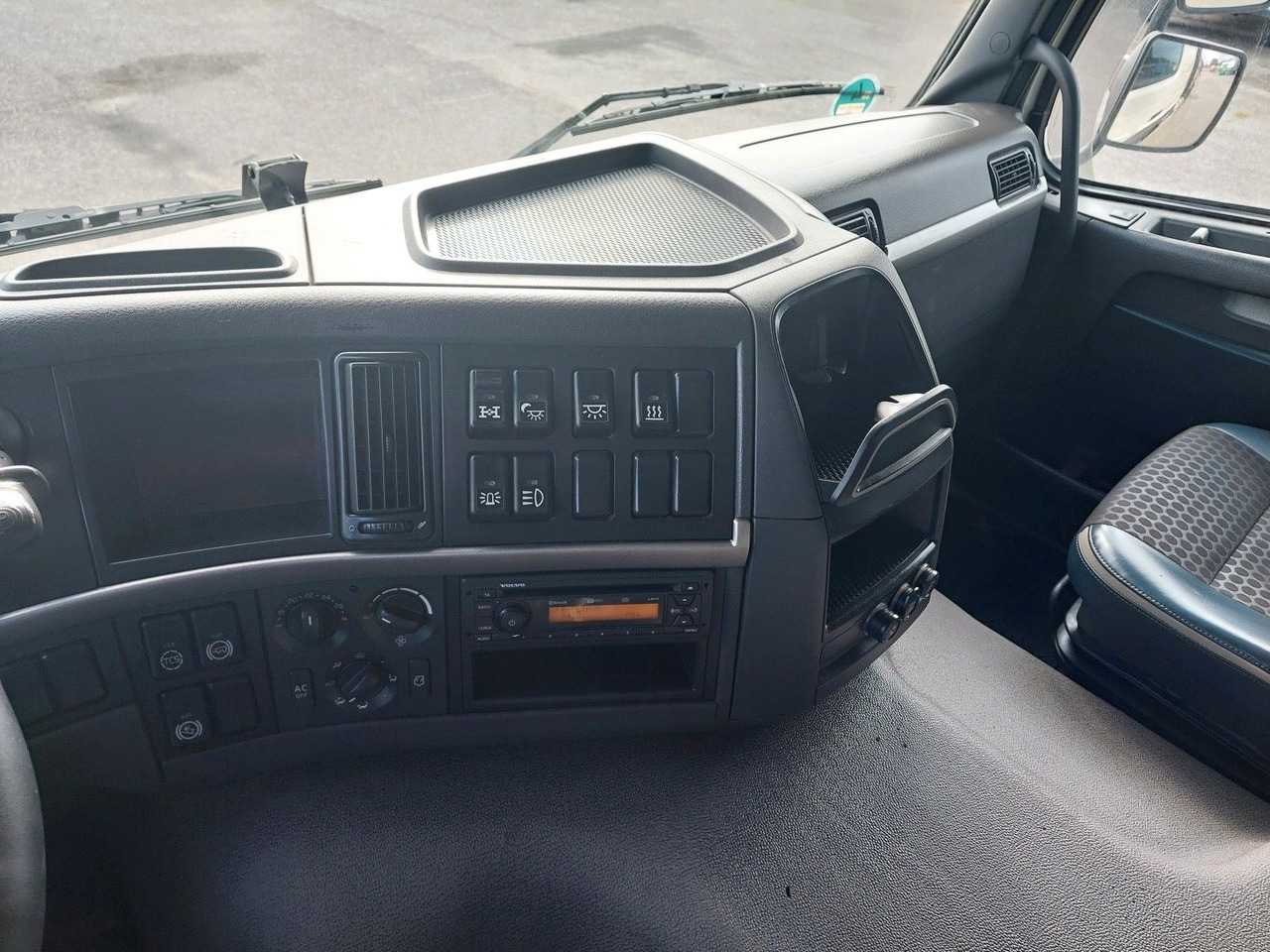 Φορτηγό ανατρεπόμενο Volvo FMX 460 Meiller Bordmatik 6x4: φωτογραφία 35
