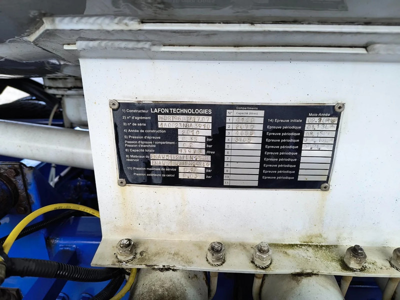 Φορτηγό βυτιοφόρο για τη μεταφορά καυσίμων Renault Premium 310 DXI CARBURANT / FUEL 13500L - 4 COMP: φωτογραφία 16 Φορτηγό βυτιοφόρο για τη μεταφορά καυσίμων Renault Premium 310 DXI CARBURANT / FUEL 13500L - 4 COMP: φωτογραφία 16