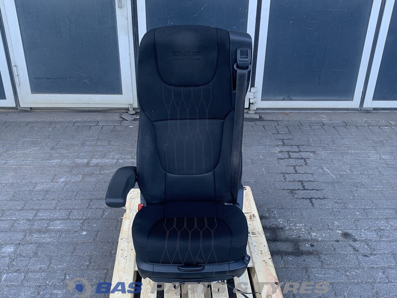 DAF CF Euro 6 Chauffeursstoel DAF 2104648 - Kάθισμα για Φορτηγό: φωτογραφία 1 DAF CF Euro 6 Chauffeursstoel DAF 2104648 - Kάθισμα για Φορτηγό: φωτογραφία 1
