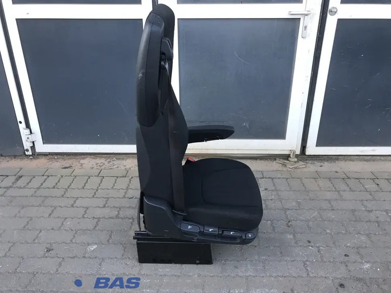 DAF XF106 - Kάθισμα για Φορτηγό: φωτογραφία 4 DAF XF106 - Kάθισμα για Φορτηγό: φωτογραφία 4