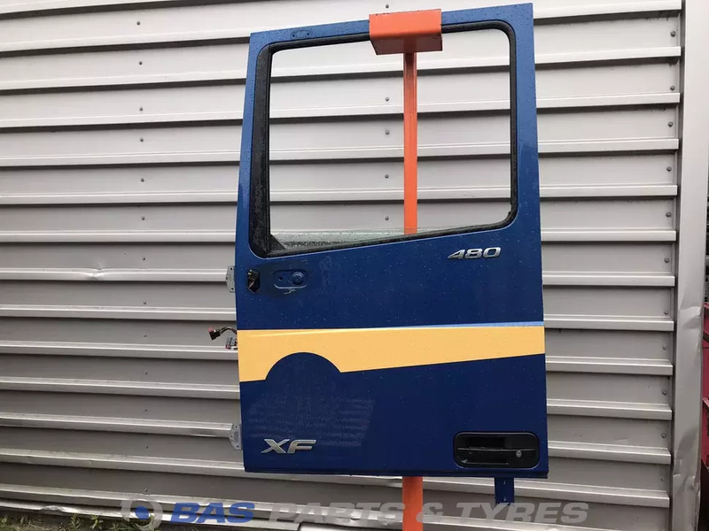 DAF XF106 - Πόρτα και ανταλλακτικά για Φορτηγό: φωτογραφία 1 DAF XF106 - Πόρτα και ανταλλακτικά για Φορτηγό: φωτογραφία 1