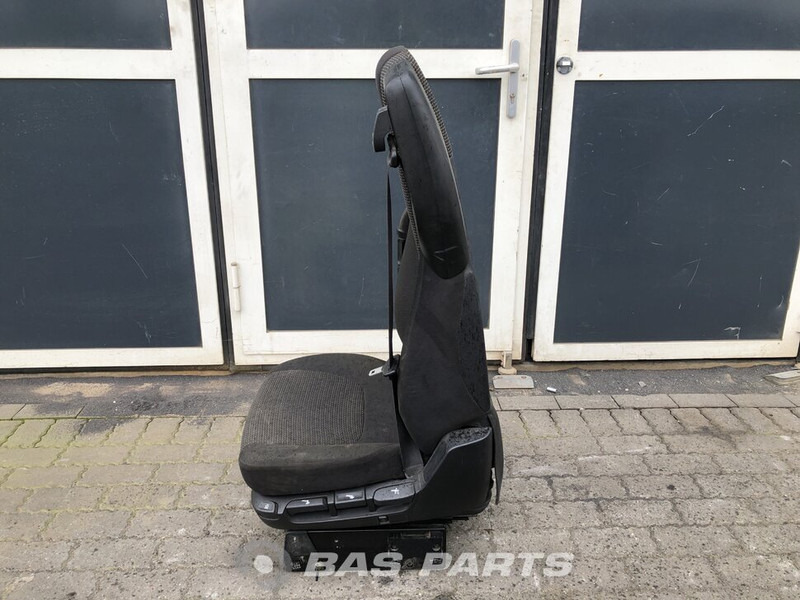 DAF XF106 - Kάθισμα για Φορτηγό: φωτογραφία 2 DAF XF106 - Kάθισμα για Φορτηγό: φωτογραφία 2