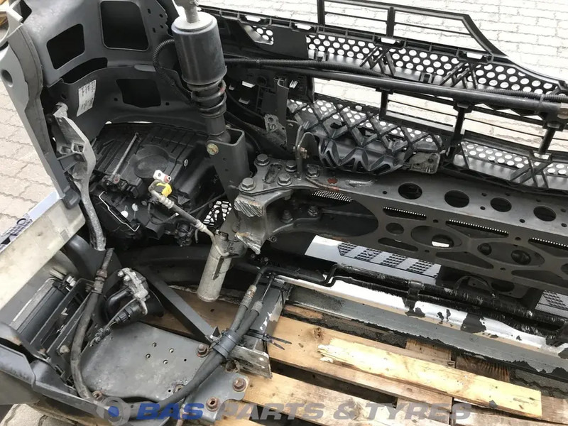 Mercedes-Benz Antos MP4 - Προφυλακτήρας για Φορτηγό: φωτογραφία 4 Mercedes-Benz Antos MP4 - Προφυλακτήρας για Φορτηγό: φωτογραφία 4
