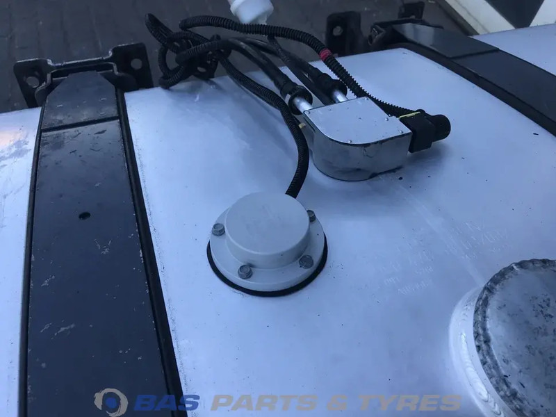 Ρεζερβουάρ καυσίμου για Φορτηγό Mercedes-Benz Brandstoftank Mercedes 570 Liter A 960 475 27 03: φωτογραφία 9