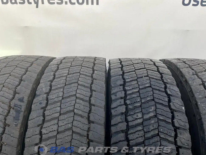 Michelin Michelin 315/70R22.5 X MULTI D 154/150 M+S 3PMSF gebruikte set - Ελαστικό για Φορτηγό: φωτογραφία 2 Michelin Michelin 315/70R22.5 X MULTI D 154/150 M+S 3PMSF gebruikte set - Ελαστικό για Φορτηγό: φωτογραφία 2