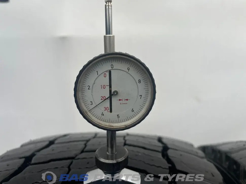 Michelin Remix Michelin Remix 295/60R22.5 X Multi D 150/147 M+S 3PMSF gebruikte set - Ελαστικό για Φορτηγό: φωτογραφία 3 Michelin Remix Michelin Remix 295/60R22.5 X Multi D 150/147 M+S 3PMSF gebruikte set - Ελαστικό για Φορτηγό: φωτογραφία 3