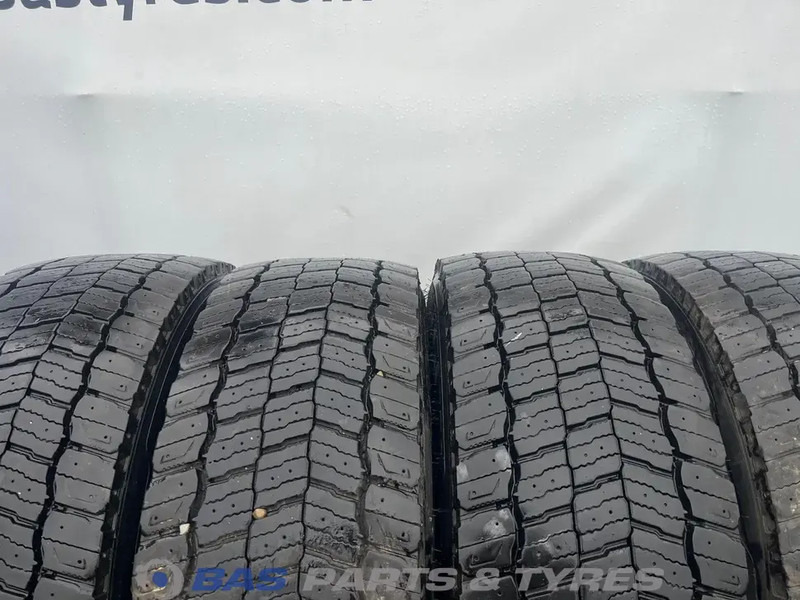 Michelin Remix Michelin Remix 295/60R22.5 X Multi D 150/147 M+S 3PMSF gebruikte set - Ελαστικό για Φορτηγό: φωτογραφία 2 Michelin Remix Michelin Remix 295/60R22.5 X Multi D 150/147 M+S 3PMSF gebruikte set - Ελαστικό για Φορτηγό: φωτογραφία 2