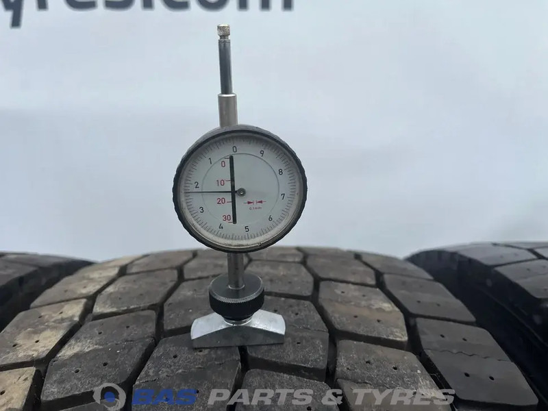 Michelin Remix Michelin Remix 315/70R22.5 X Multi D 154/150 M+S 3PMSF gebruikte set - Ελαστικό για Φορτηγό: φωτογραφία 3 Michelin Remix Michelin Remix 315/70R22.5 X Multi D 154/150 M+S 3PMSF gebruikte set - Ελαστικό για Φορτηγό: φωτογραφία 3