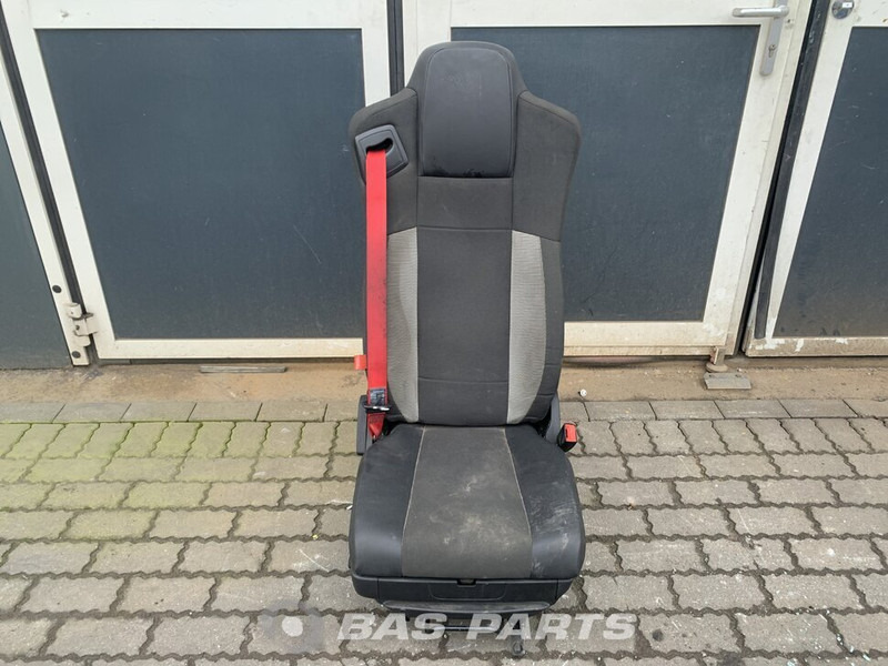 Renault D-Serie - Kάθισμα για Φορτηγό: φωτογραφία 1 Renault D-Serie - Kάθισμα για Φορτηγό: φωτογραφία 1