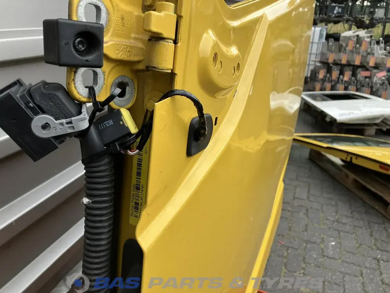 Volvo FH4B - Πόρτα και ανταλλακτικά για Φορτηγό: φωτογραφία 3 Volvo FH4B - Πόρτα και ανταλλακτικά για Φορτηγό: φωτογραφία 3