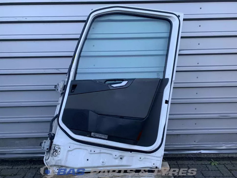 Volvo FH4 - Πόρτα και ανταλλακτικά για Φορτηγό: φωτογραφία 2 Volvo FH4 - Πόρτα και ανταλλακτικά για Φορτηγό: φωτογραφία 2