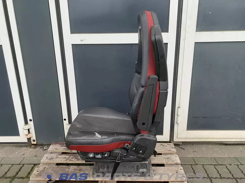 Volvo FH4 - Kάθισμα για Φορτηγό: φωτογραφία 2 Volvo FH4 - Kάθισμα για Φορτηγό: φωτογραφία 2