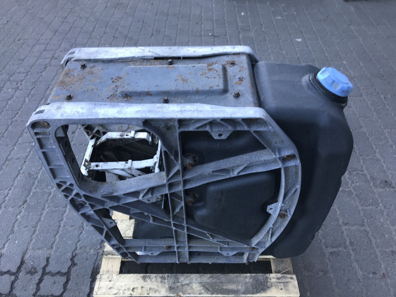 Volvo Volvo AdBlue tank 21219301 - Ανταλλακτικό για Φορτηγό: φωτογραφία 3 Volvo Volvo AdBlue tank 21219301 - Ανταλλακτικό για Φορτηγό: φωτογραφία 3