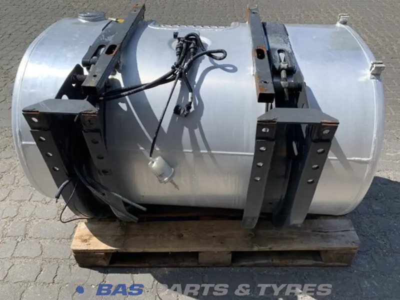 Volvo  - Ρεζερβουάρ καυσίμου για Φορτηγό: φωτογραφία 3 Volvo  - Ρεζερβουάρ καυσίμου για Φορτηγό: φωτογραφία 3