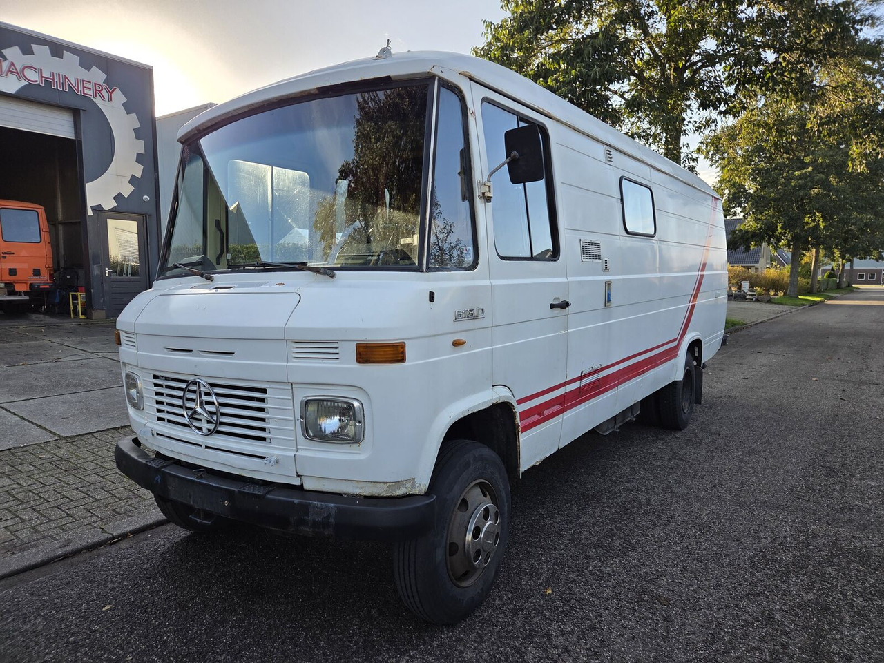 Mercedes-Benz L 613 D buscamper - Αυτοκινούμενο βαν: φωτογραφία 1 Mercedes-Benz L 613 D buscamper - Αυτοκινούμενο βαν: φωτογραφία 1