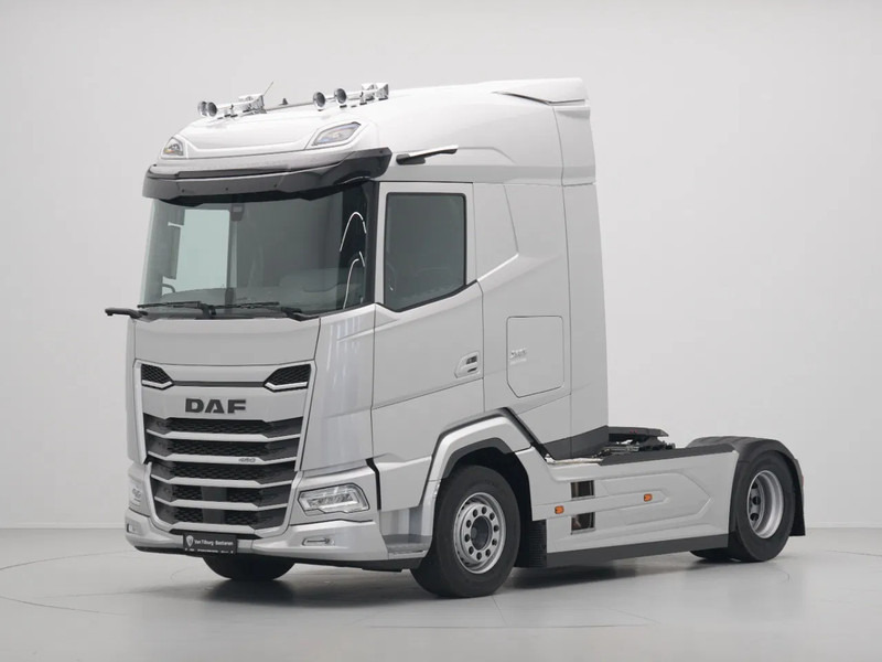DAF XG 480 FT DVS LEATHER PTO-PREP B3-ALARM SILVER METALLIC (J5320MESI) VECTO 2 - Τράκτορας: φωτογραφία 2 DAF XG 480 FT DVS LEATHER PTO-PREP B3-ALARM SILVER METALLIC (J5320MESI) VECTO 2 - Τράκτορας: φωτογραφία 2