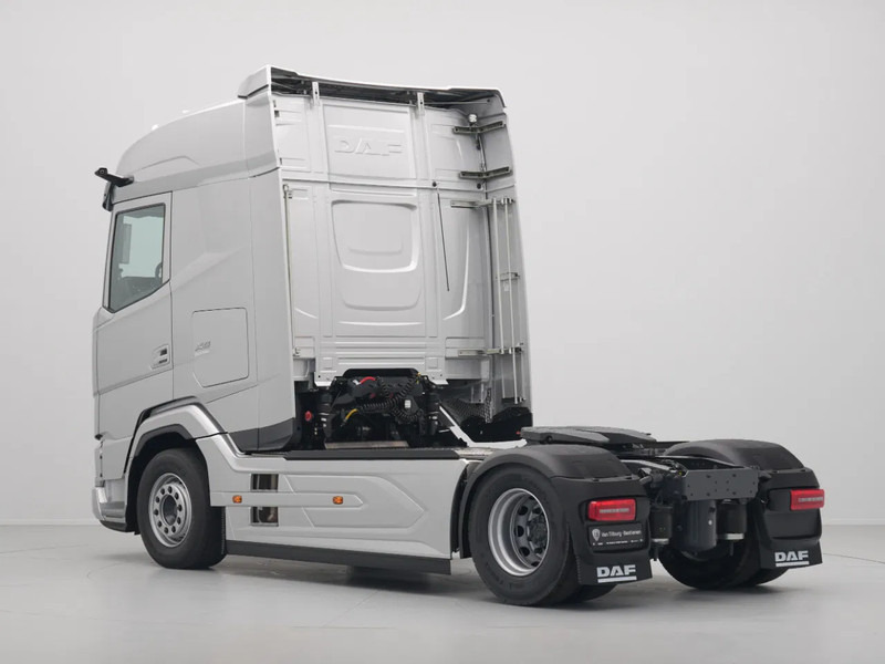DAF XG 480 FT DVS LEATHER PTO-PREP B3-ALARM SILVER METALLIC (J5320MESI) VECTO 2 - Τράκτορας: φωτογραφία 4 DAF XG 480 FT DVS LEATHER PTO-PREP B3-ALARM SILVER METALLIC (J5320MESI) VECTO 2 - Τράκτορας: φωτογραφία 4