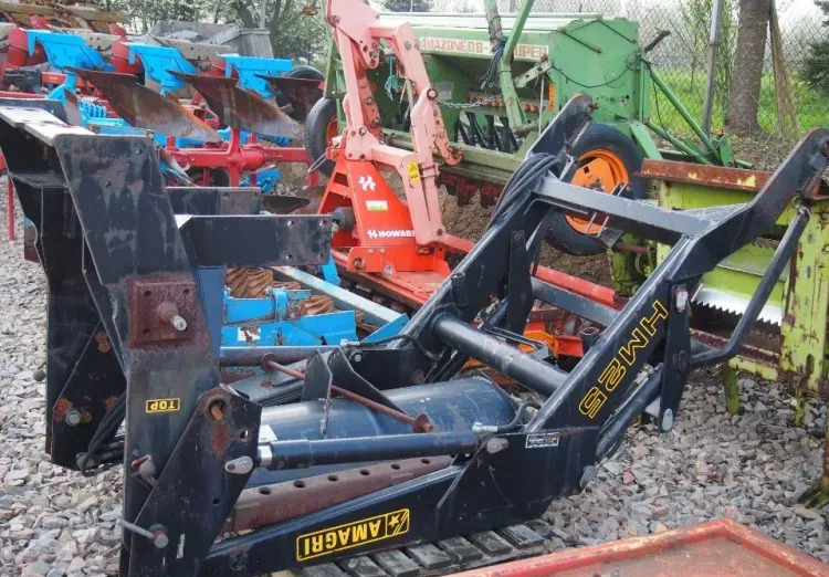 Ładowacz czołowy Tur do ciągnika MF NW JD CLAAS RENAULT - Φορτωτησ για τρακτερ: φωτογραφία 1 Ładowacz czołowy Tur do ciągnika MF NW JD CLAAS RENAULT - Φορτωτησ για τρακτερ: φωτογραφία 1