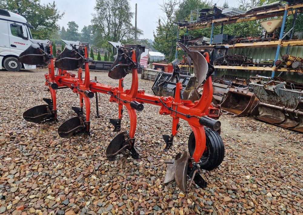 Pług obrotowy GREGOIRE-BESSON 2002 Pług 4 skibowy obrotowy Gregoire-Besson - Άροτρο: φωτογραφία 2 Pług obrotowy GREGOIRE-BESSON 2002 Pług 4 skibowy obrotowy Gregoire-Besson - Άροτρο: φωτογραφία 2