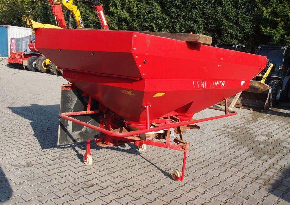 Rozsiewacz nawozów Lely 2 tony z wagą i komputerem wysiewającym - Λιπασματοδιανομέας: φωτογραφία 1 Rozsiewacz nawozów Lely 2 tony z wagą i komputerem wysiewającym - Λιπασματοδιανομέας: φωτογραφία 1