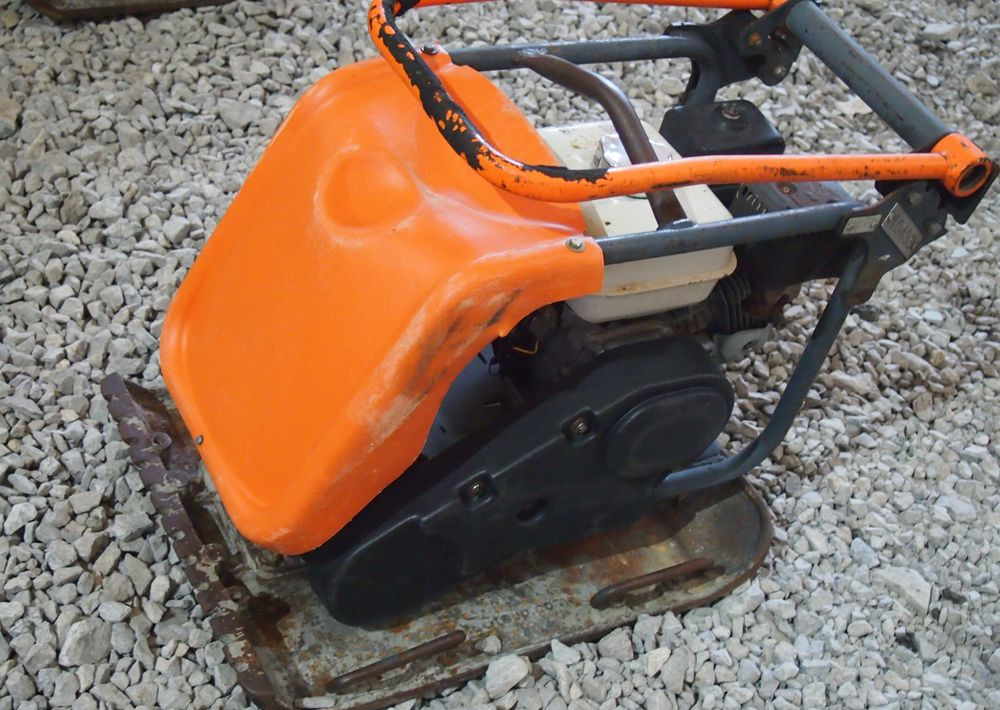 Ubijarka Belle PC5000E 2009 Zagęszczarka ubijarka Bella - Δονητική πλάκα: φωτογραφία 1 Ubijarka Belle PC5000E 2009 Zagęszczarka ubijarka Bella - Δονητική πλάκα: φωτογραφία 1