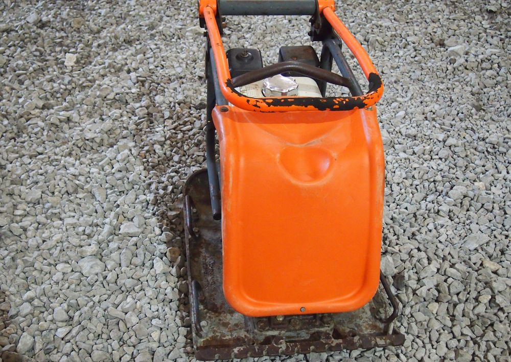 Ubijarka Belle PC5000E 2009 Zagęszczarka ubijarka Bella - Δονητική πλάκα: φωτογραφία 5 Ubijarka Belle PC5000E 2009 Zagęszczarka ubijarka Bella - Δονητική πλάκα: φωτογραφία 5