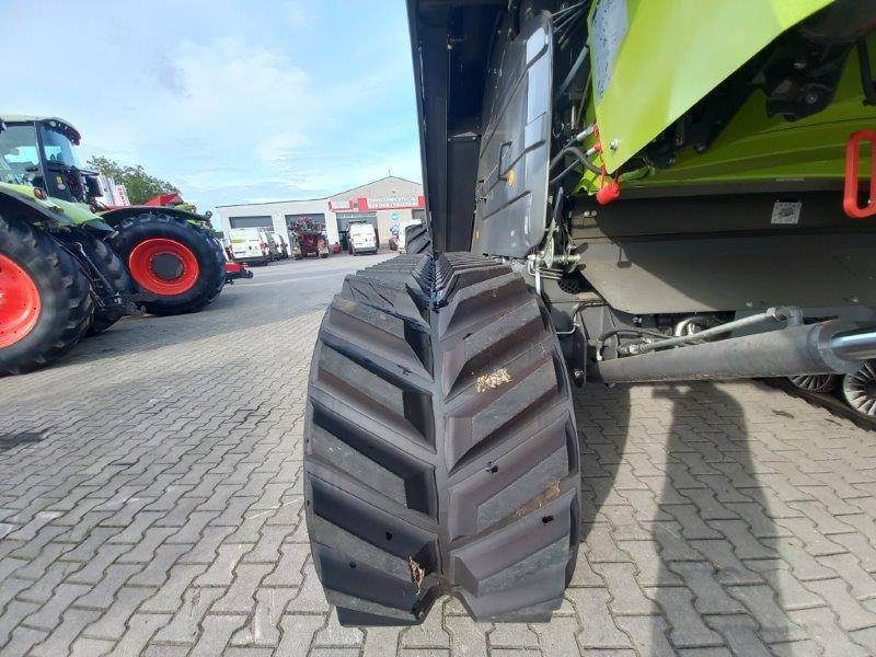Θεριζοαλωνιστική μηχανή Claas Lexion 8800 TT: φωτογραφία 17 Θεριζοαλωνιστική μηχανή Claas Lexion 8800 TT: φωτογραφία 17