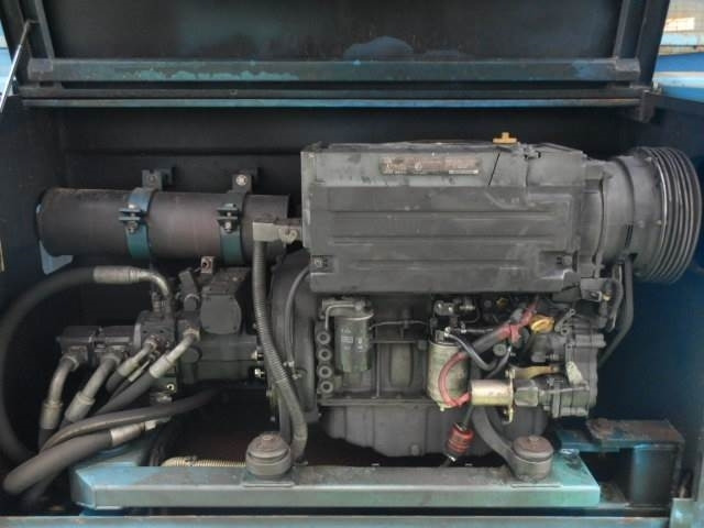 Holland Lift M250DL27 - Ψαλιδωτό ανυψωτικό: φωτογραφία 5 Holland Lift M250DL27 - Ψαλιδωτό ανυψωτικό: φωτογραφία 5