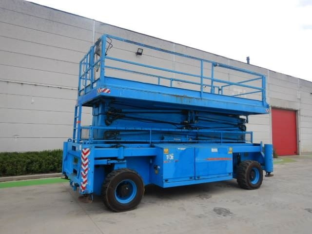 Holland Lift M250DL27 - Ψαλιδωτό ανυψωτικό: φωτογραφία 2 Holland Lift M250DL27 - Ψαλιδωτό ανυψωτικό: φωτογραφία 2