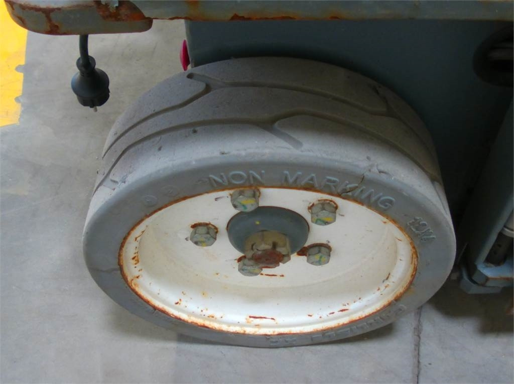 Ψαλιδωτό ανυψωτικό SkyJack SJ3219: φωτογραφία 11