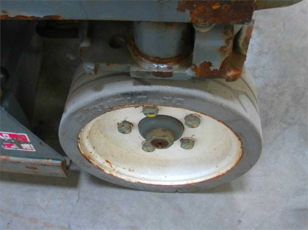 Ψαλιδωτό ανυψωτικό SkyJack SJ3219: φωτογραφία 12