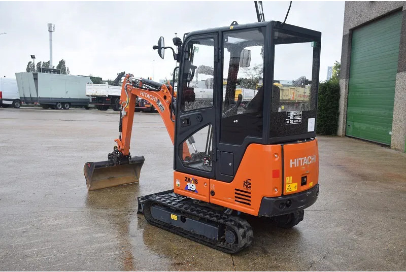 Hitachi ZX19.6 CR - Μίνι εκσκαφέας: φωτογραφία 3 Hitachi ZX19.6 CR - Μίνι εκσκαφέας: φωτογραφία 3