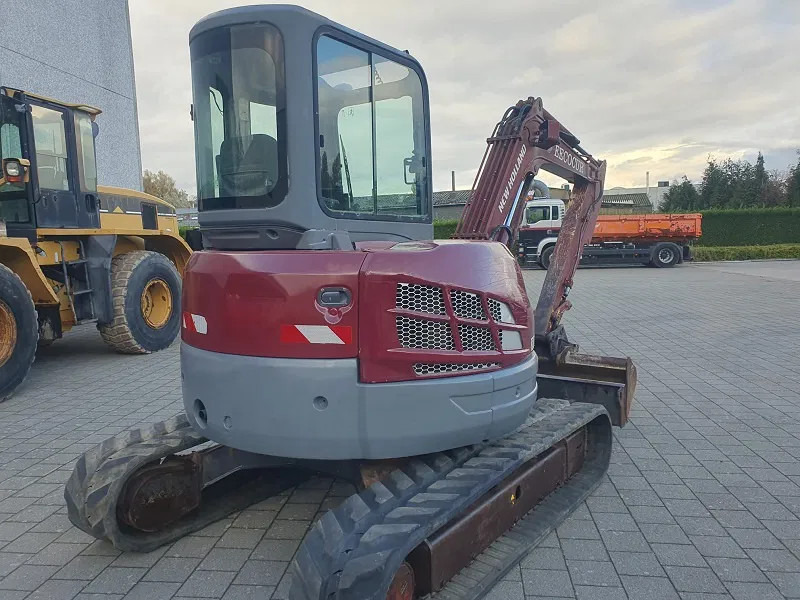 New Holland Kobelco E50 -stock id98 - Μίνι εκσκαφέας: φωτογραφία 1 New Holland Kobelco E50 -stock id98 - Μίνι εκσκαφέας: φωτογραφία 1