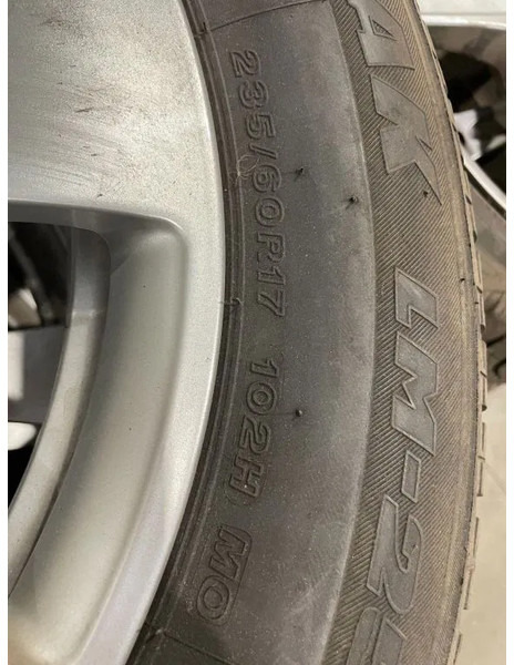 Bridgestone *Mercedes velgen 17 inch met Bridgestone banden*235/60 R17 - Ελαστικά και ζάντες για Αυτοκίνητο: φωτογραφία 4 Bridgestone *Mercedes velgen 17 inch met Bridgestone banden*235/60 R17 - Ελαστικά και ζάντες για Αυτοκίνητο: φωτογραφία 4