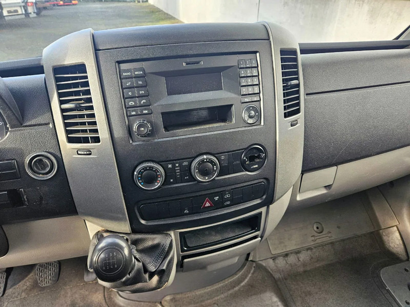Mercedes-Benz Sprinter 313 - Επαγγελματικό αυτοκίνητο ψυγείο: φωτογραφία 5 Mercedes-Benz Sprinter 313 - Επαγγελματικό αυτοκίνητο ψυγείο: φωτογραφία 5