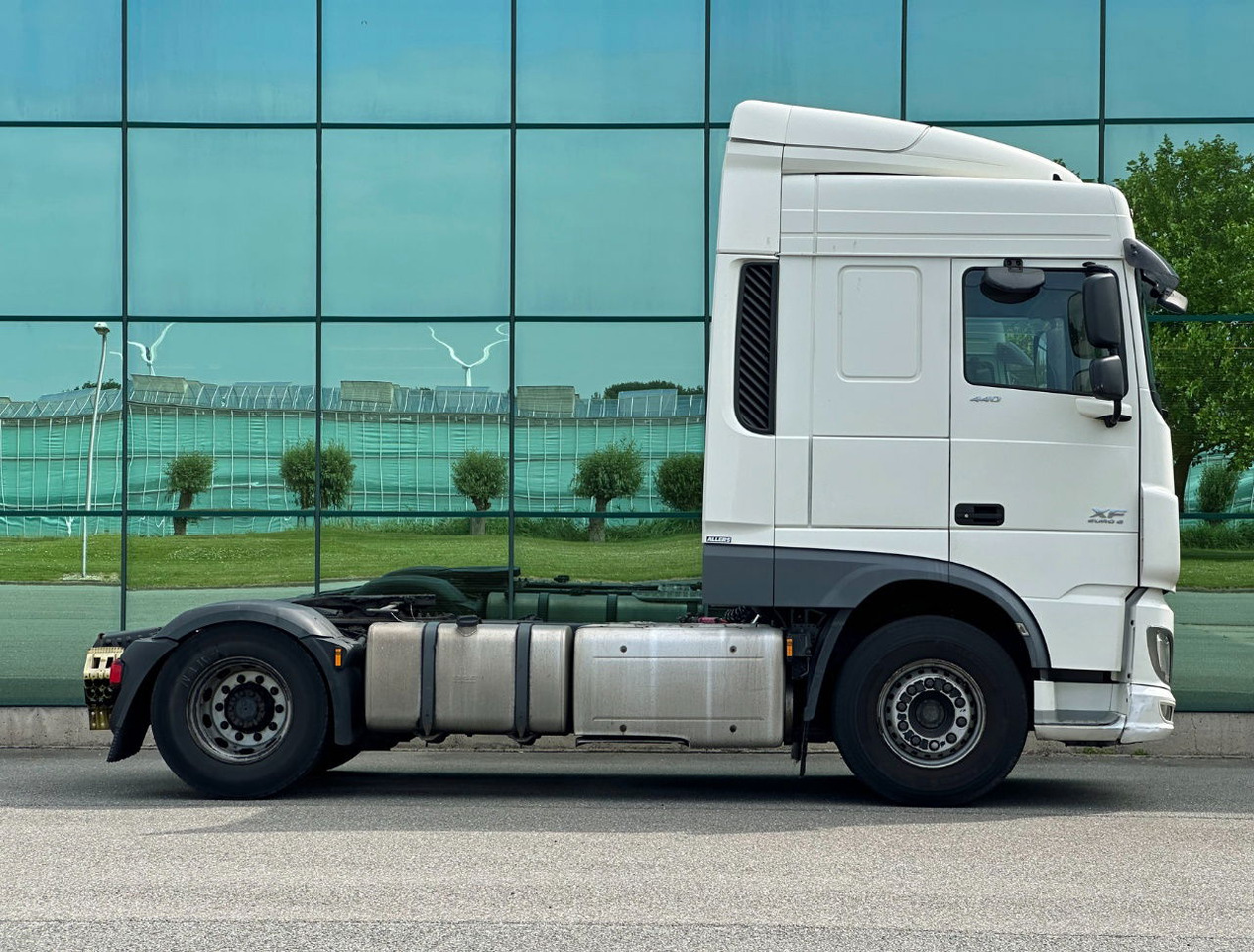 DAF XF 440 FT Intarder - Retarder 2x Tanks 772.000 KM NL Truck - Τράκτορας: φωτογραφία 5 DAF XF 440 FT Intarder - Retarder 2x Tanks 772.000 KM NL Truck - Τράκτορας: φωτογραφία 5
