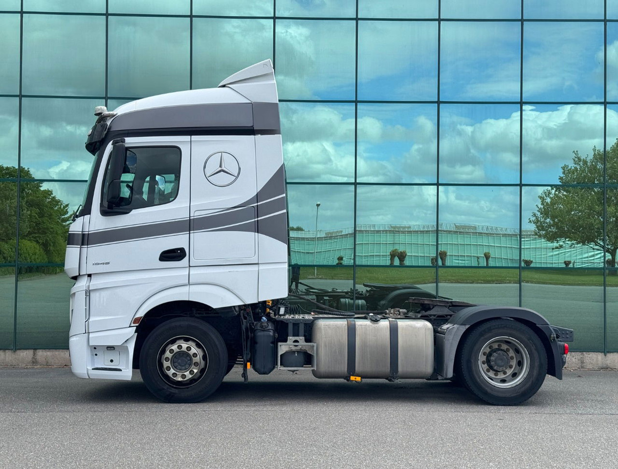 Mercedes-Benz Actros 1945 382.000 KM NEW TUV APK PTO + Hydraulics TOP Condition - Τράκτορας: φωτογραφία 2 Mercedes-Benz Actros 1945 382.000 KM NEW TUV APK PTO + Hydraulics TOP Condition - Τράκτορας: φωτογραφία 2
