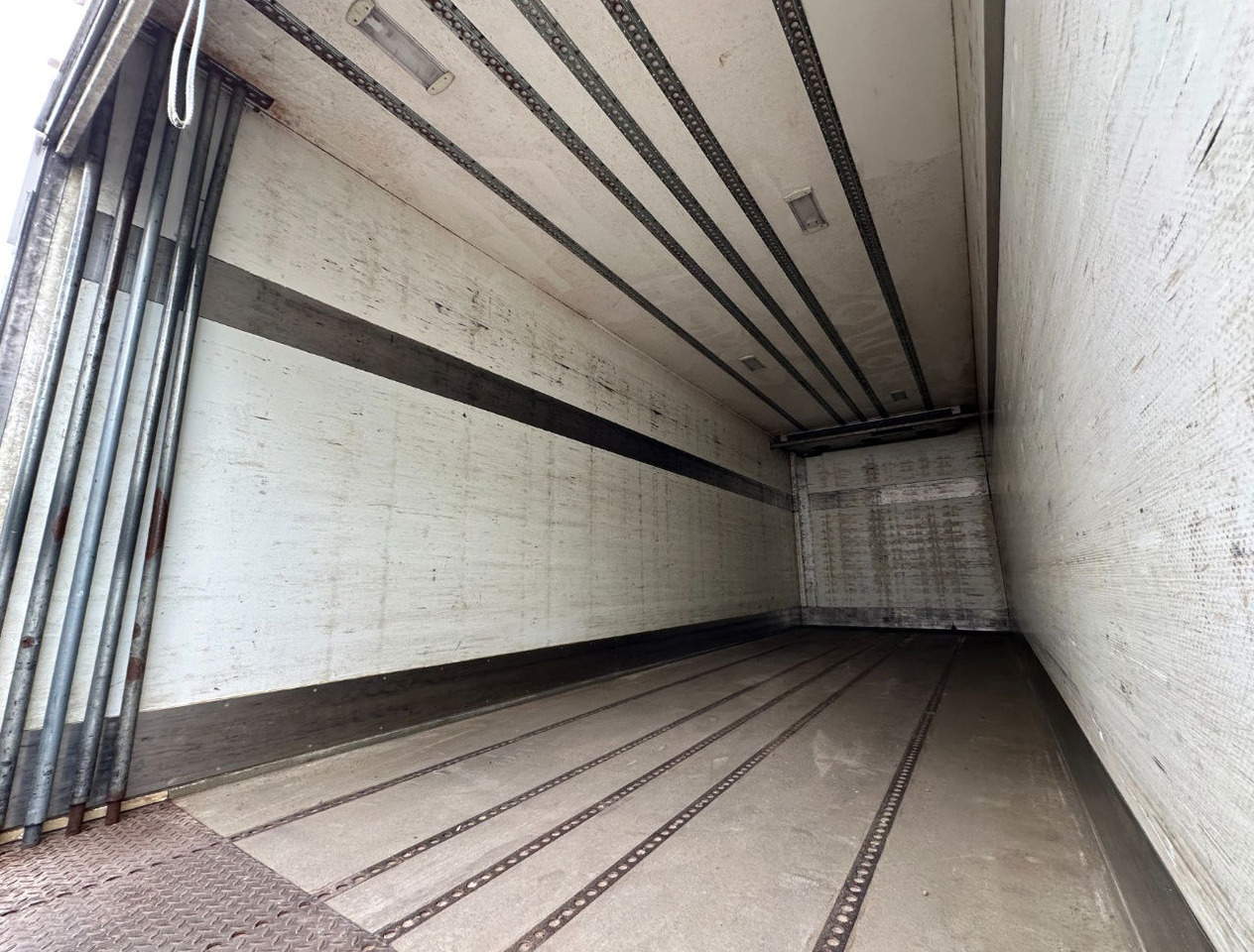 Φορτηγό ψυγείο Scania R450 Retarder TRS Cooling Heiwo Isolated Boxes Tail Lift NL-Combi: φωτογραφία 10