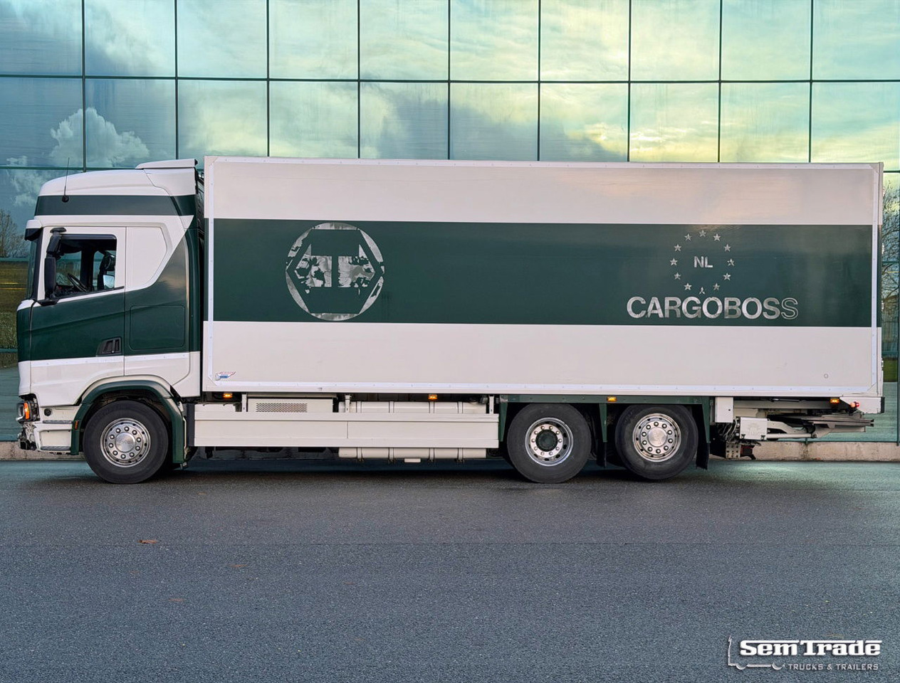 Scania S450 Full AIR Retarder VAN Beurden Isolated BOX Hydrarolls TRS Cooling NL-Truck - Φορτηγό ψυγείο: φωτογραφία 2 Scania S450 Full AIR Retarder VAN Beurden Isolated BOX Hydrarolls TRS Cooling NL-Truck - Φορτηγό ψυγείο: φωτογραφία 2